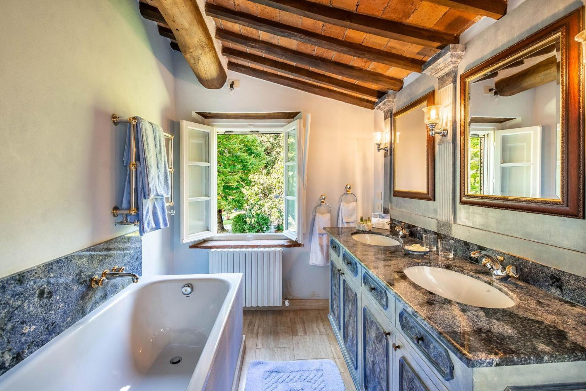 Villa Igea By Salogi Villas Mastiano Extérieur photo